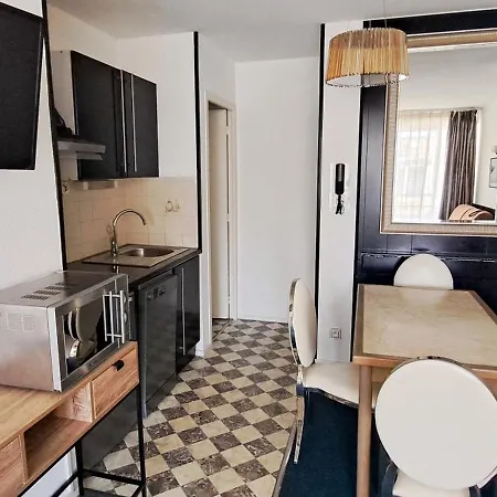 Le Trianon Ξενοδοχείο με διαμερίσματα 3*