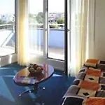 Le Trianon アパートホテル 3*