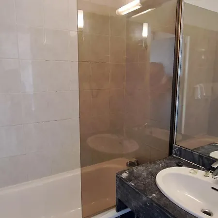 Le Trianon Aparthotel 3*