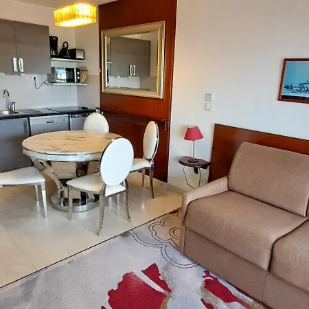 Aparthotel Le Trianon