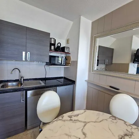 Le Trianon Aparthotel