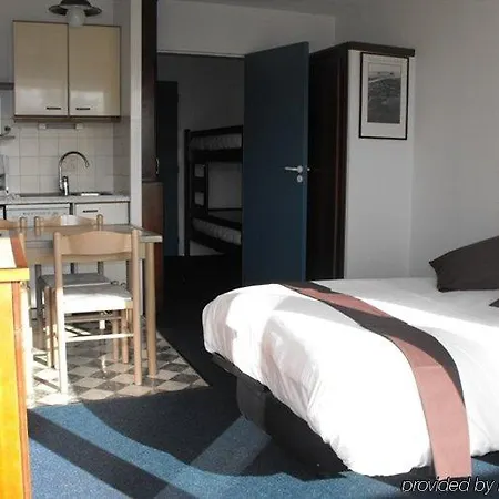 Le Trianon Aparthotel 3*