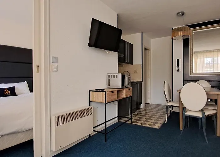 Le Trianon 阿卡雄