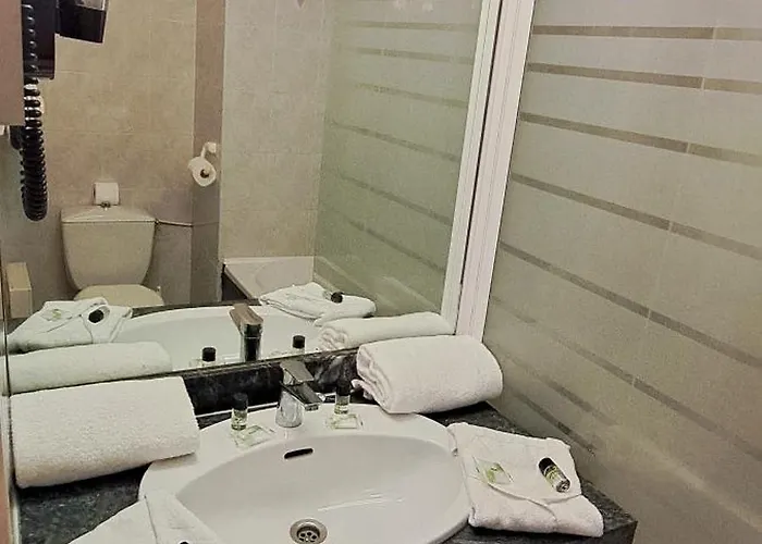 Le Trianon 公寓式酒店 阿卡雄