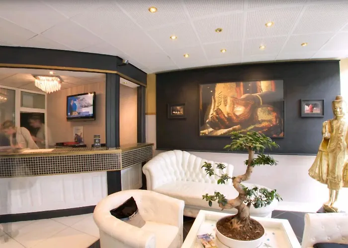 Le Trianon 公寓式酒店 3*