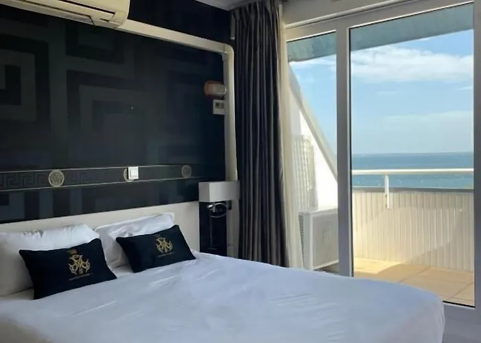 Le Trianon 阿卡雄